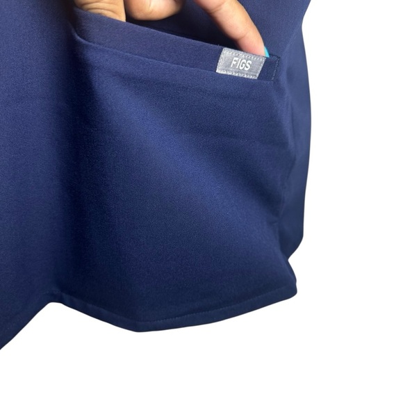 FIGS Casma Scrub Top Womens Small Navy Blue Technical Collection FW1100 - Picture 4 of 11